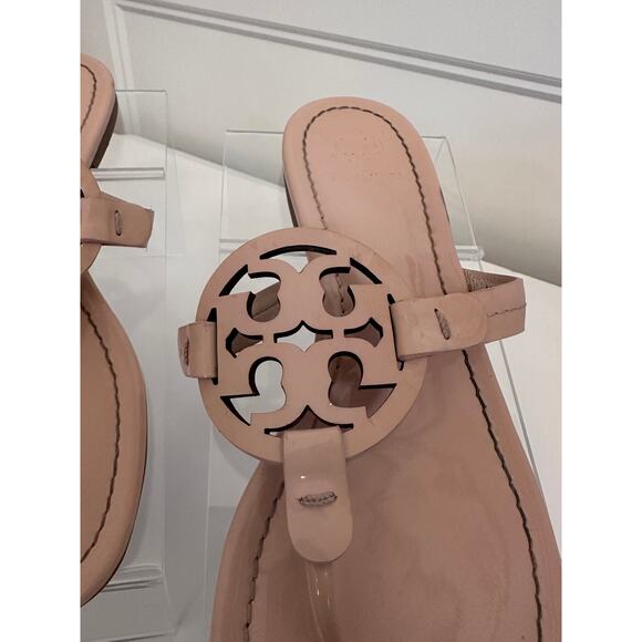 Tory Burch womens size 7.5 Miller Patent Leather Thong Sandals tan nude - Picture 3 of 10